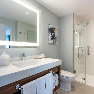 One-Bedroom King Suite Partial Ocean View