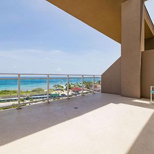 One-Bedroom Queen Suite Ocean View Top Floor
